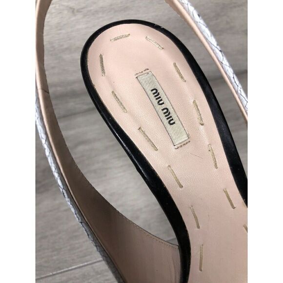 miu miu Great Labels White Patent Black Bow Peep Slingback Heels Women Sz 37EU/6 - Picture 10 of 16